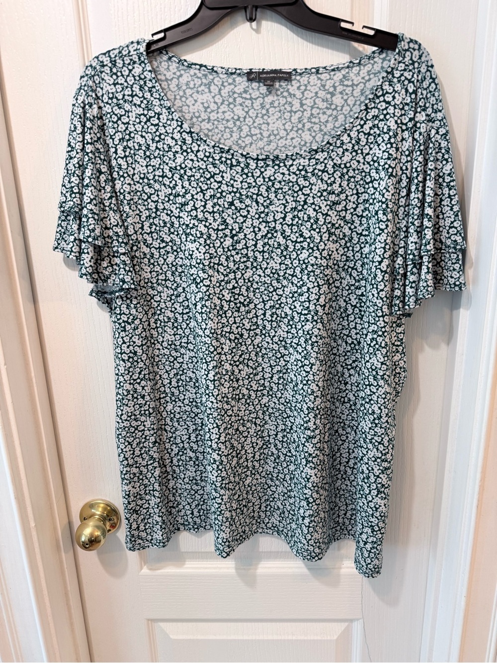 Women's Blue Floral Flutter-Sleeve Top